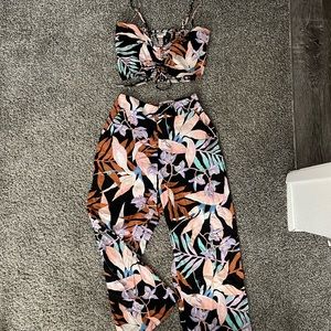 Billabong tropical tank top and pants set | both size medium